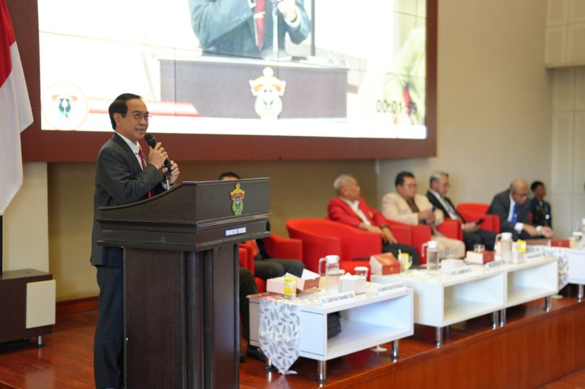 Bakal calon Rektor Unhas, Prof Jamaluddin Jompa saat tampil di penjaringan aspirasi dan sosialisasi di Fakultas Teknik.