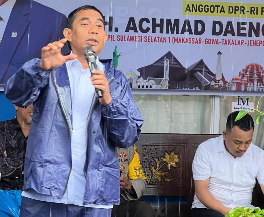 Warga Antusias Periksa Kesehatan Gratis yang Digelar Anggota DPR RI Achmad Daeng Se’re