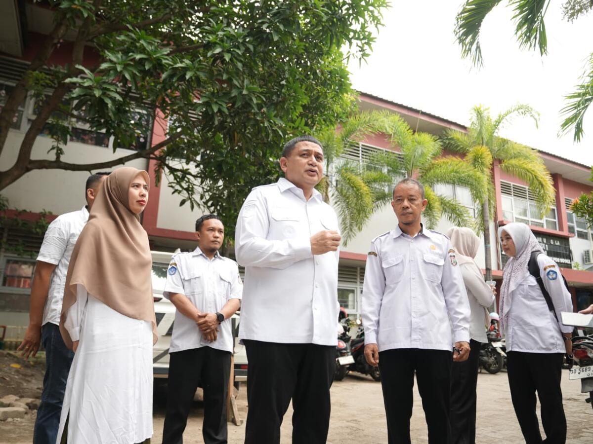 Wali Kota Makassar Munafri Arifuddin melakukan sidak di SD Inpres Monginsidi.
