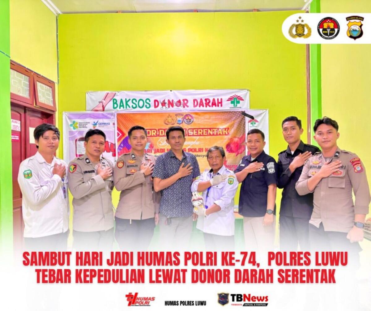 DONOR DARAH -- Humas Polres Luwu menggelar kegiatan Donor Darah dalam rangka menyambut Hari Jadi Humas Polri ke-74 yang akan jatuh pada 30 Oktober 2025 di Unit Transfusi Darah (UTD) RSUD Batara Guru Belopa, Rabu (22/10). 
