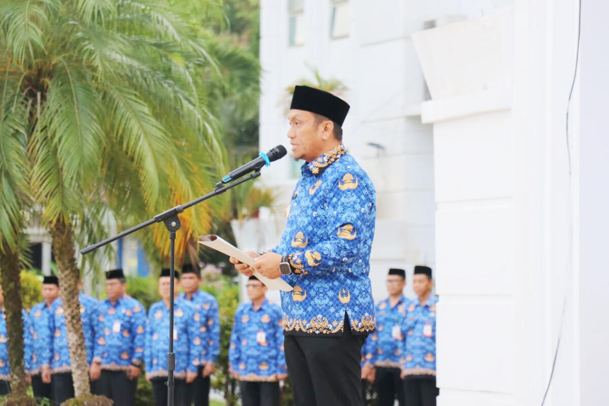 UPACARA -- Bupati Luwu Timur, Irwan Bachri Syam memimpin upacara peringatan Hari Kesaktian Pancasila di Halaman Kantor Bupati Luwu Timur baru-baru ini. 
