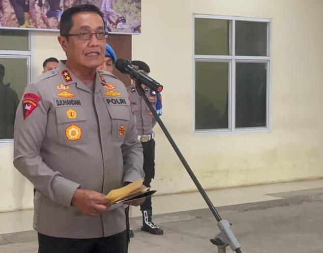 Kapolda Sulsel Irjen Pol Djuhandhani Rahardjo Puro.