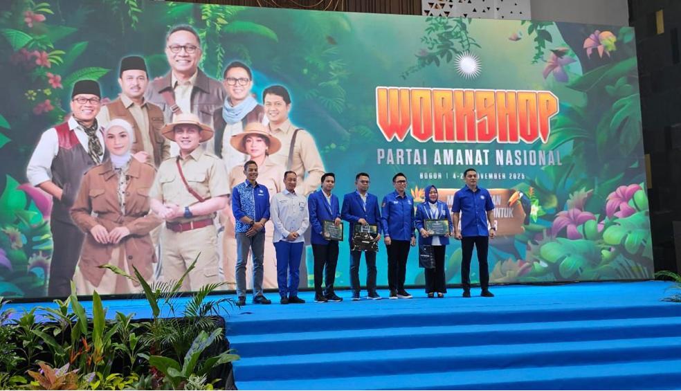 IST
PENGHARGAAN--Legislator PAN DPRD Kabupaten Maros Arie Anugerah meraih penghargaan pengelolaan Medsos terbaik tingkat anggota DPRD kabupaten/kota se-Indonesia dari DPP PAN

