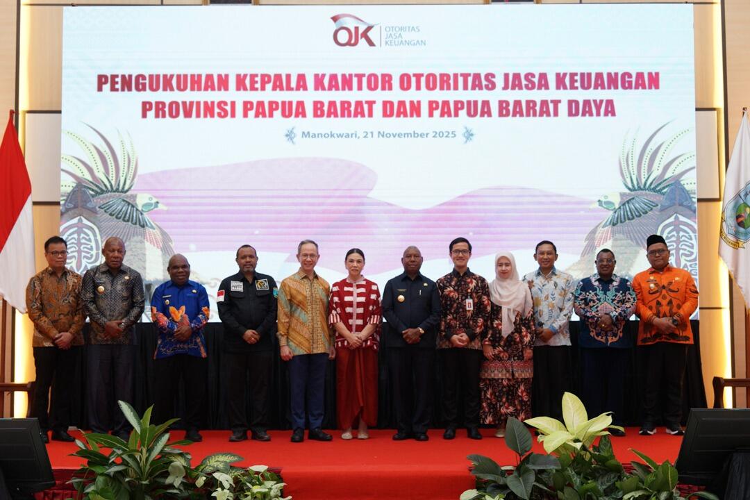 PENGUKUHAN -- Suasana pengukuhan kepala kantor OJK Provinsi Papua Barat dan Papua Barat Daya.