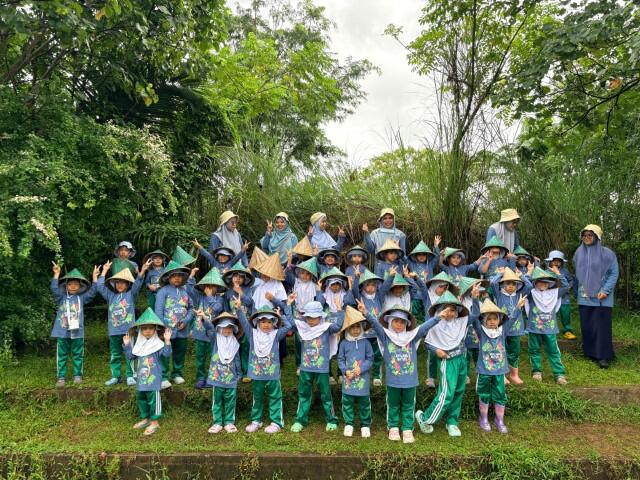 TK Islam Athirah Racing Centre Gelar Fieldtrip Edukatif di Denassa Botanical Garden