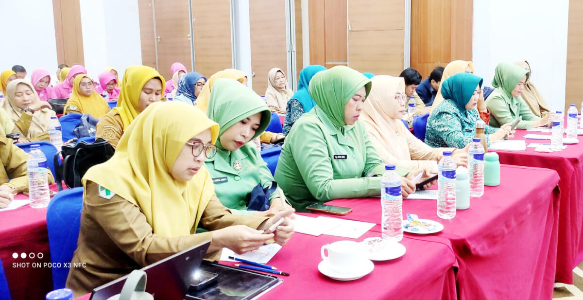 BKM/SAR
BIMTEK -- Suasana Bimtek manajemen pelaporan kasus kekerasan TP/A dan pencegahan perkawinan anak Kabupaten Gowa. 
