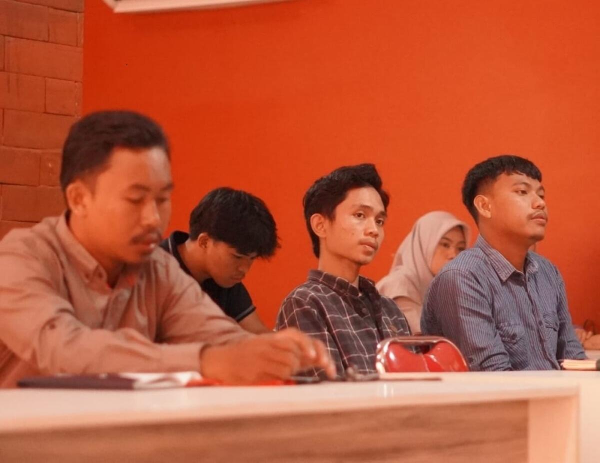 IST
LITERASI -- Suasana Lokakarya Literasi Digital yang digelar Disperpusarsip Gowa dan diikuti puluhan peserta dari pegiat literasi  pelajar, mahasiswa dan masyarakat umum. 
