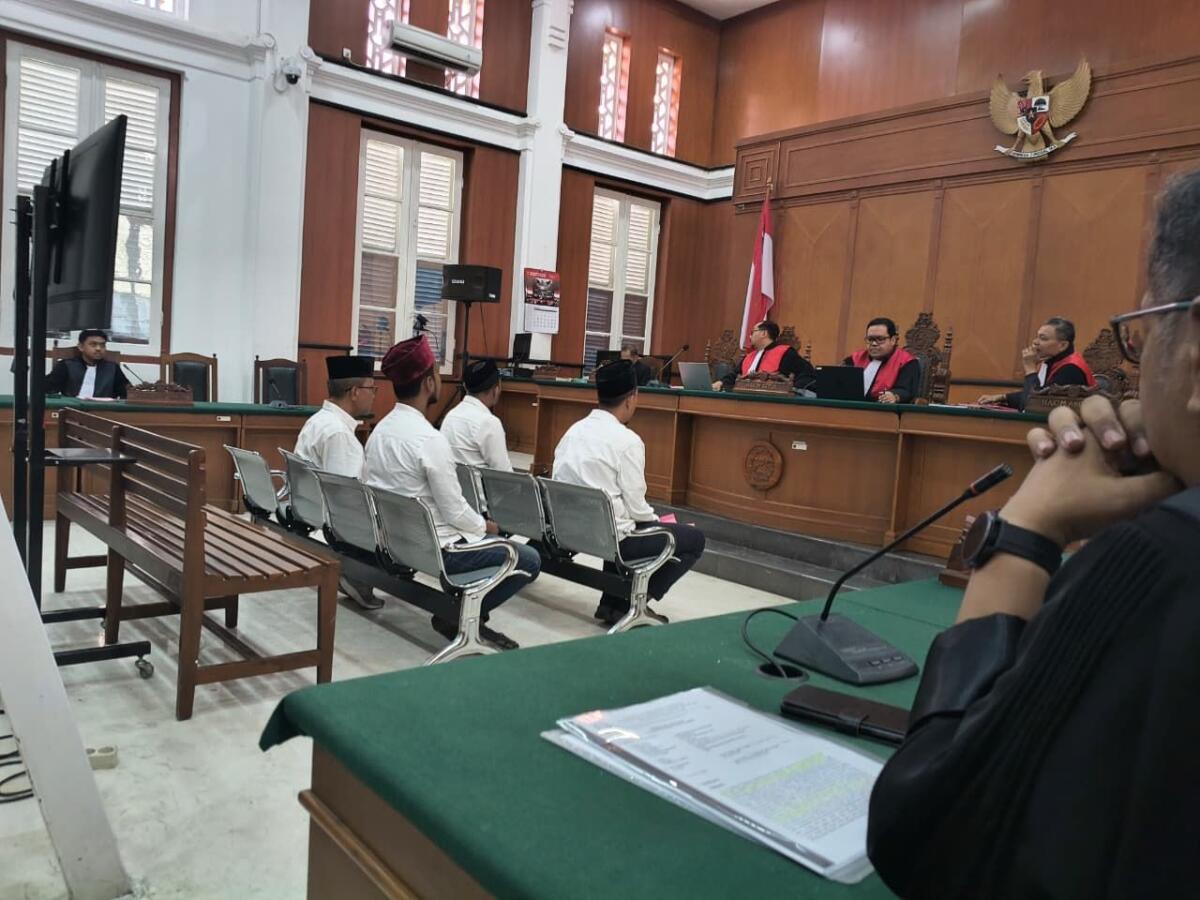 SIDANG -- Suasana sidang perkara dugaan korupsi kredit konstruksi senilai Rp10.9 miliar di Bank Sulselbar Cabang Sengkang.