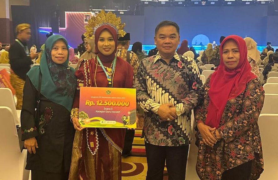 Kalahkan Ratusan Peserta, Guru MAN 2 Parepare Raih Juara II Guru Inovatif Tingkat Nasional