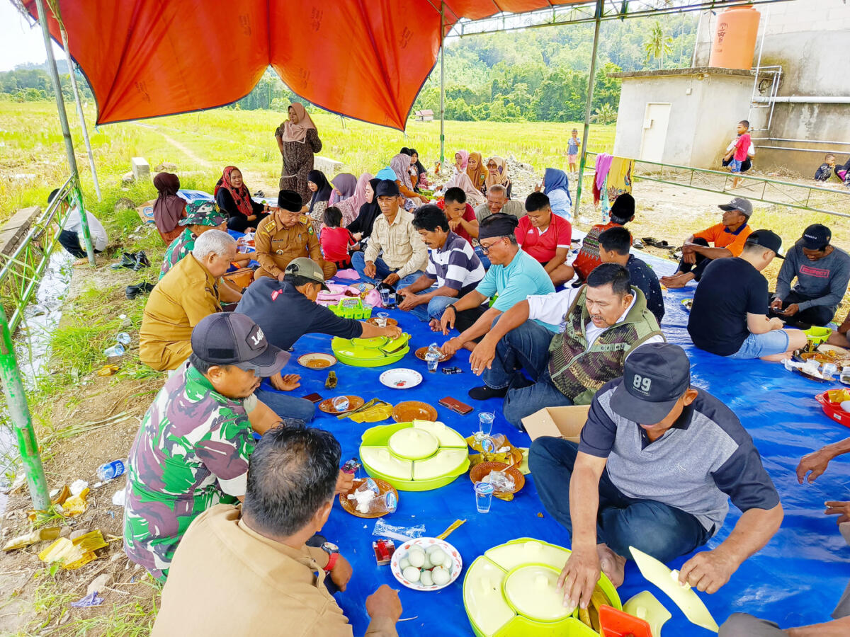 TUDANG SIPULUNG -- Pemerintah Desa Komba Selatan melaksanakan kegiatan Tudang Sipulung di Desa Komba Selatan, Senin (29/12). 
