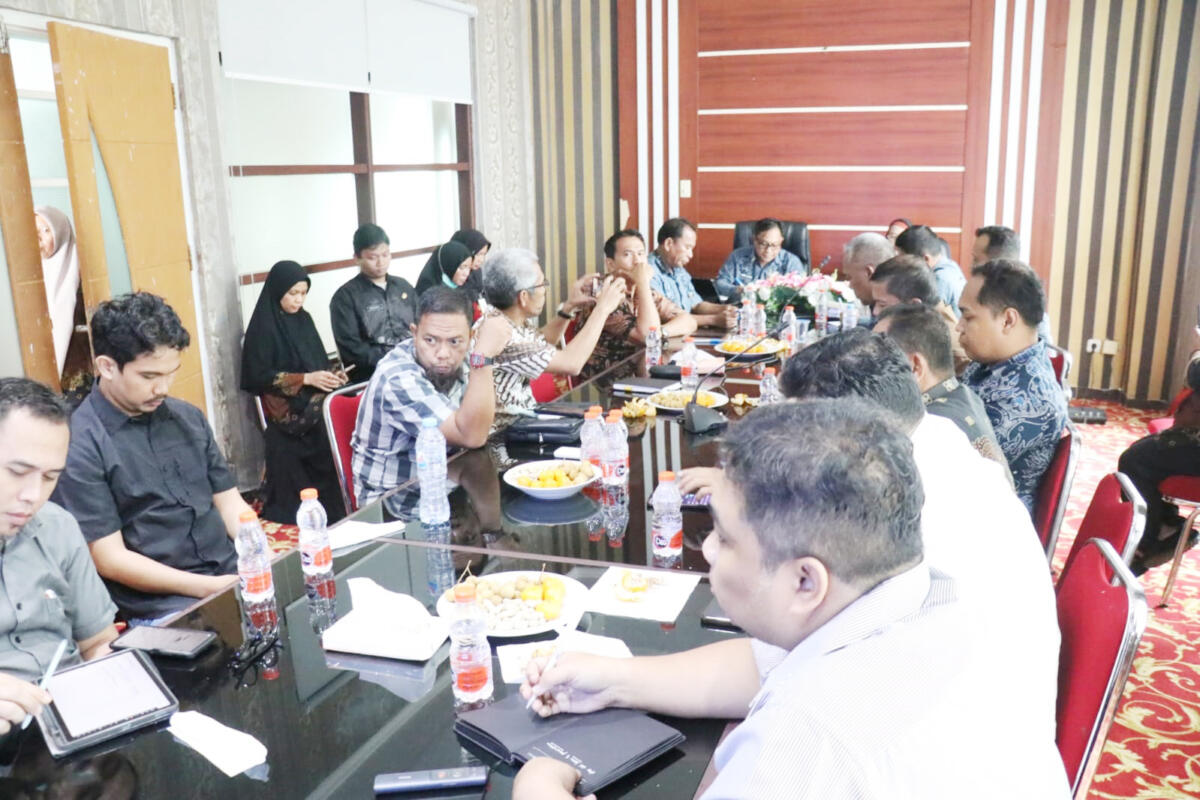 SIAP BANGUN -- Pemkab Luwu Timur siap mewujudkan pembangunan RSUD Malili Kelas B melalui seminar DED di Ruang Rapat Sekkab Kantor Bupati Luwu Timur, Malili, Kamis (11/12).
