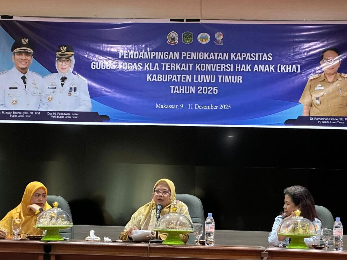 PENDAMPINGAN -- Pemkab Lutim menyelenggarakan Pendampingan Peningkatan Kapasitas Tim Gugus Tugas Kabupaten Layak Anak (KLA) yang berlangsung pada 9–11 Desember 2025 di Aula Dinas P3A DaldukKB Provinsi Sulawesi Selatan. 
