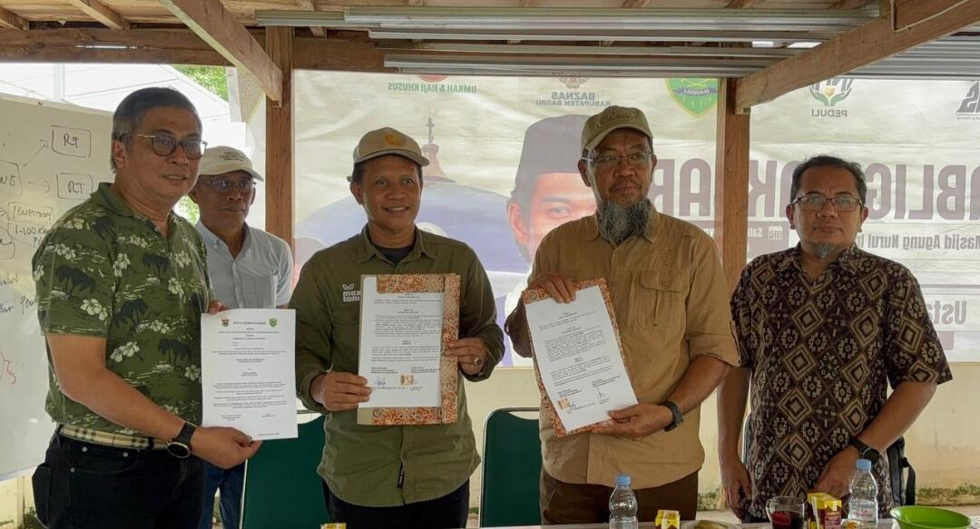 Fakultas Peternakan Universitas Hasanuddin  bekerja sama dengan Pemerintah Kabupaten Barru menandatangani kerja sama dalam rangka pengentasan kemiskinan di Kabupaten Barru.