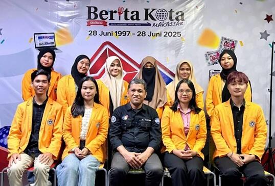 Mahasiswa BEC UNM Dalami Media Cetak Hingga Medsos di Berita Kota Makassar