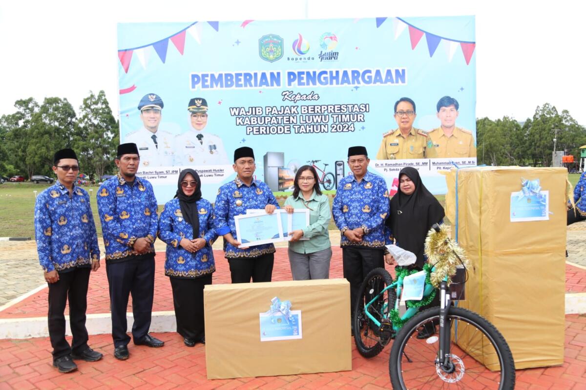 Pemkab Berikan Reward bagi 34 Wajib Pajak