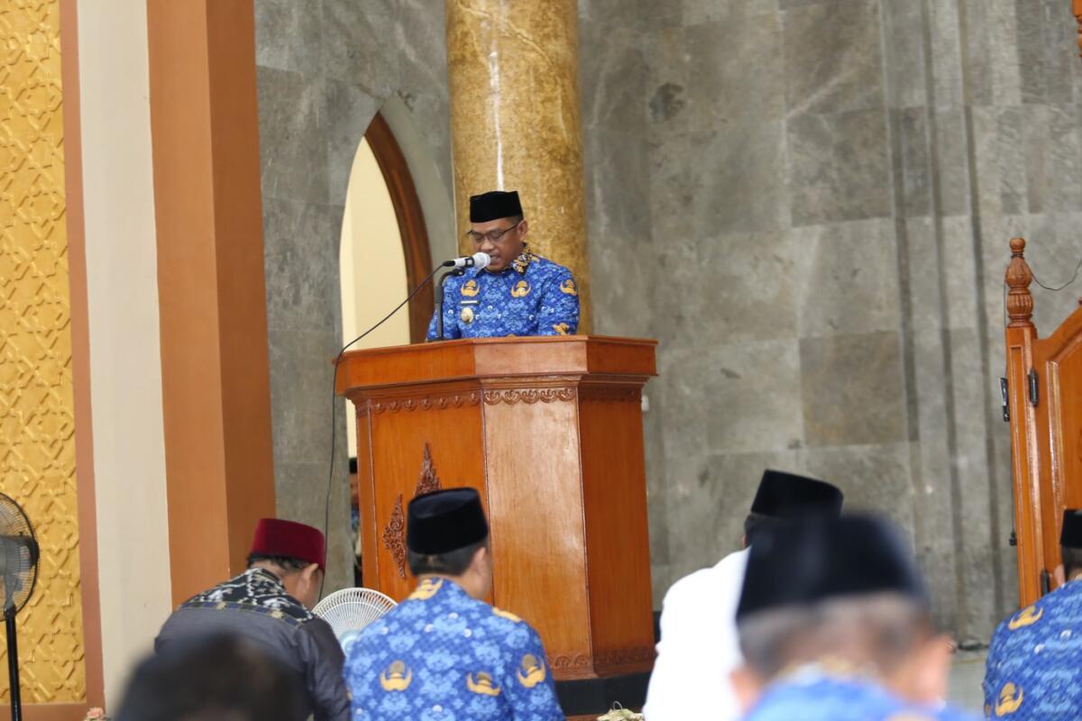 Bupati Luwu Isra Mi’raj di Masjid Agung