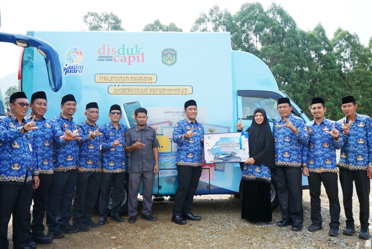Pemkab Luwu Timur Serahkan Sarpras untuk Dukung Pelayanan Publik