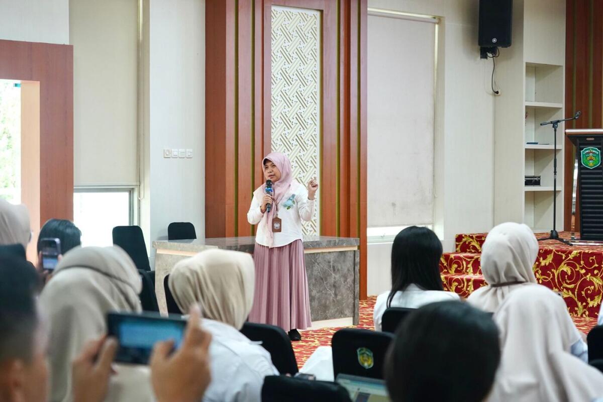 RAKOR -- Pemkab Luwu Timur menggelar Rakor Tim Kelompok Kerja Pengarusutamaan Gender (Pokja PUG) dalam rangka mewujudkan kesetaraan dan keadilan gender dalam pembangunan serta peningkatan kesejahteraan perempuan dan anak, maka di Aula Sasana Praja, Kantor Bupati baru-baru ini. 
