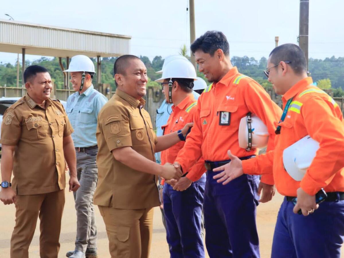 Bupati Luwu Timur Irwan Irup Peringatan Bulan K3 Nasional