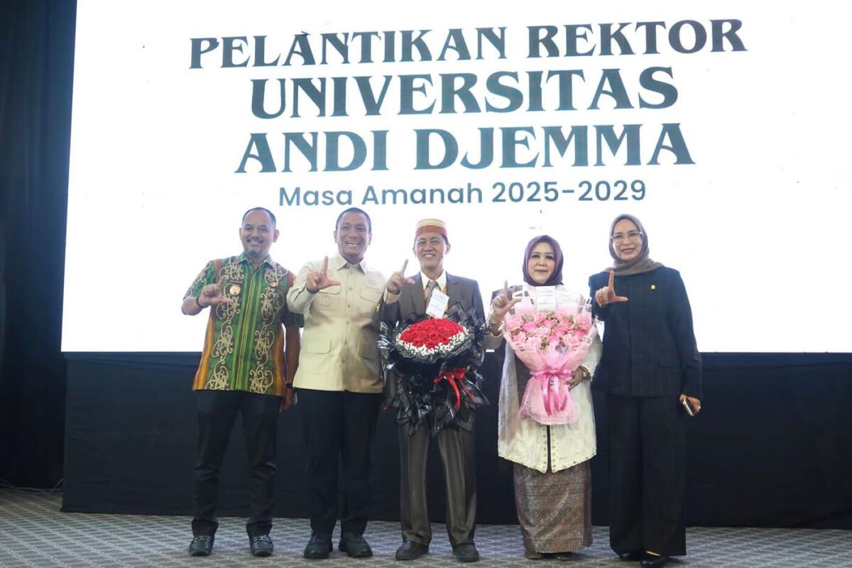 Bupati dan Ketua TP-PKK Lutim Hadiri Pelantikan Rektor UNANDA Palopo