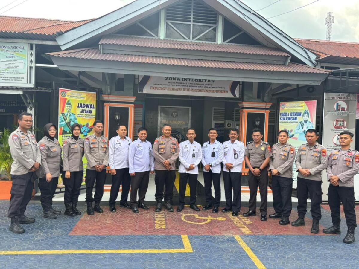 Sat Binmas Polres Soppeng Silaturahmi dan Beri Pembinaan ke Rutan