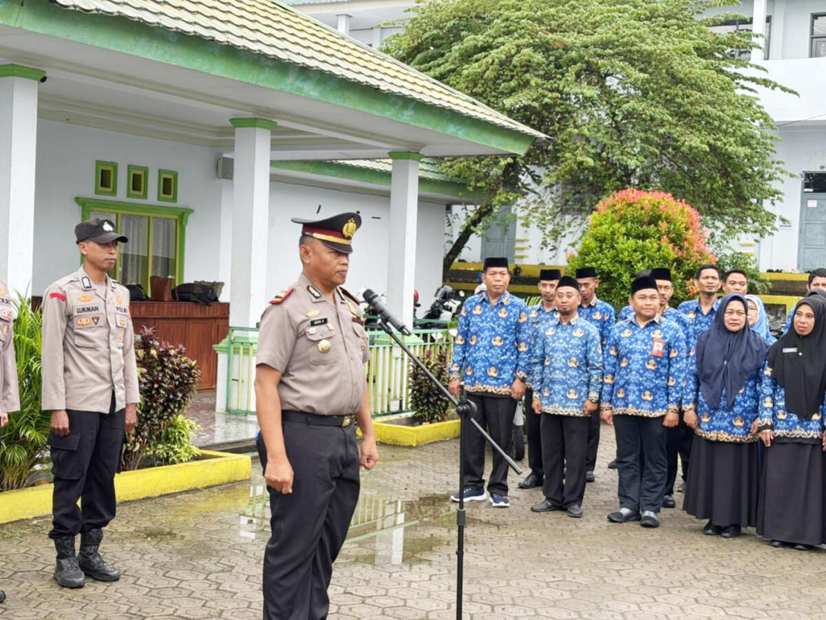 Sat Binmas Polres Soppeng Gelar Police Goes To School di SMKN 1 Watansoppeng