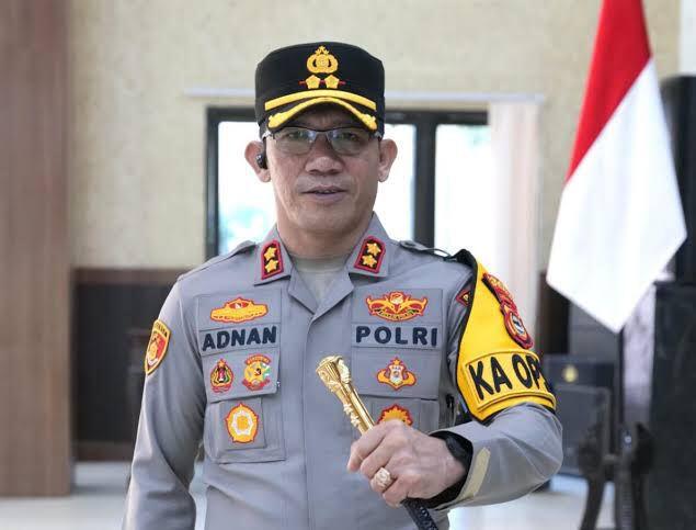 Polres Luwu Berbagi Penganan Berbuka