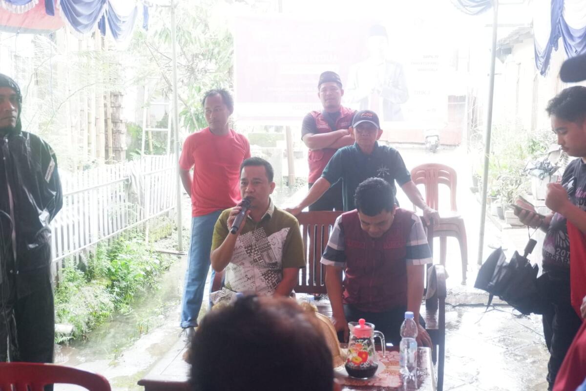 Kasrudi Dorong Pemerataan Pembangunan Lewat Reses di Kelurahan Borong