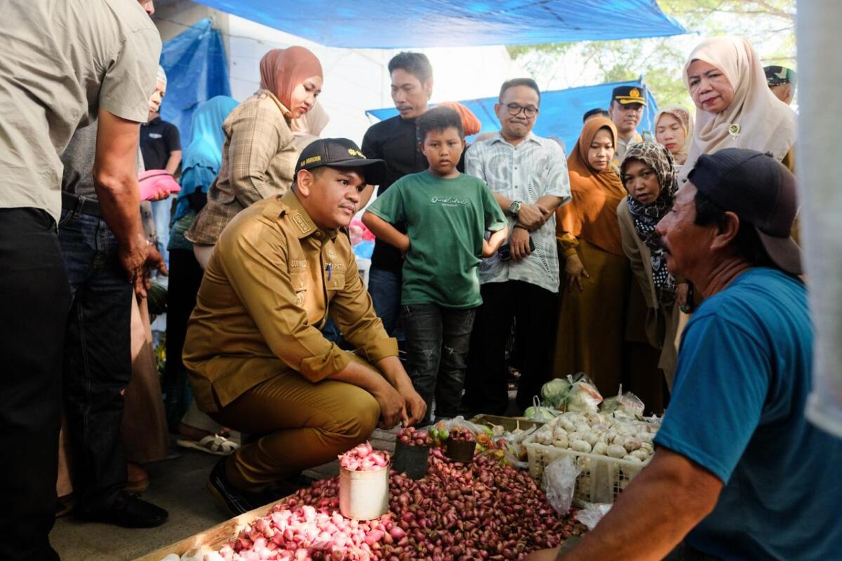 Bupati Bantaeng Datangi Dua Pasar Tradisional, Harga Sejumlah Bahan Pokok Alami Kenaikan