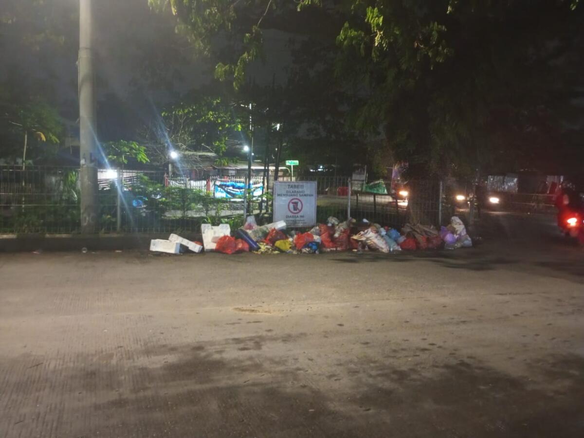 Sulit Dikendalikan, Sampah Menumpuk di Jalan Abdesir-Inspeksi PAM