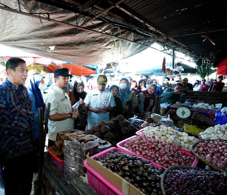 Harga Beras dan Minyak Goreng di Atas HET? Bisa Beli di Posko Bulog