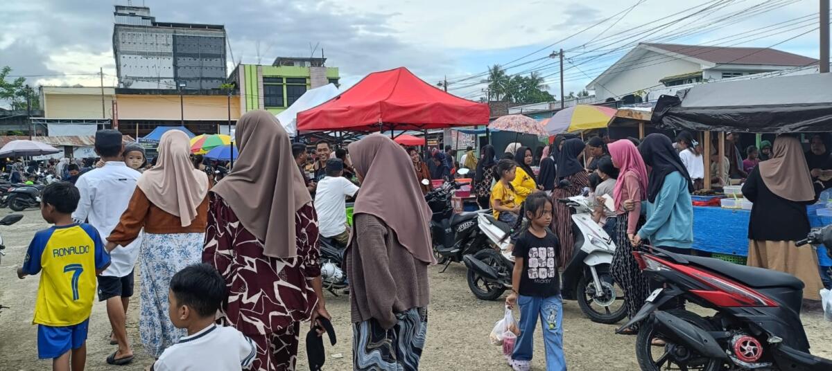Pasar Ramadan 1447 Hijriah di Kecamatan Marioriawa, Kabupaten Soppeng.