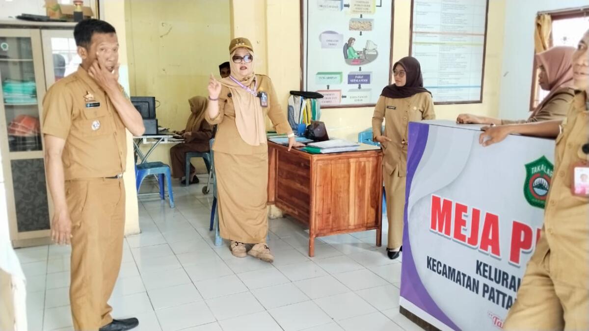 Camat Pattalassang Sidak Enam Kelurahan, Pastikan Layanan Publik Tetap Optimal di Bulan Ramadan