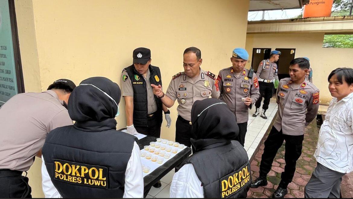 Propam Mendadak Tes Urine PJU, Perwira, dan Personel Polres Luwu