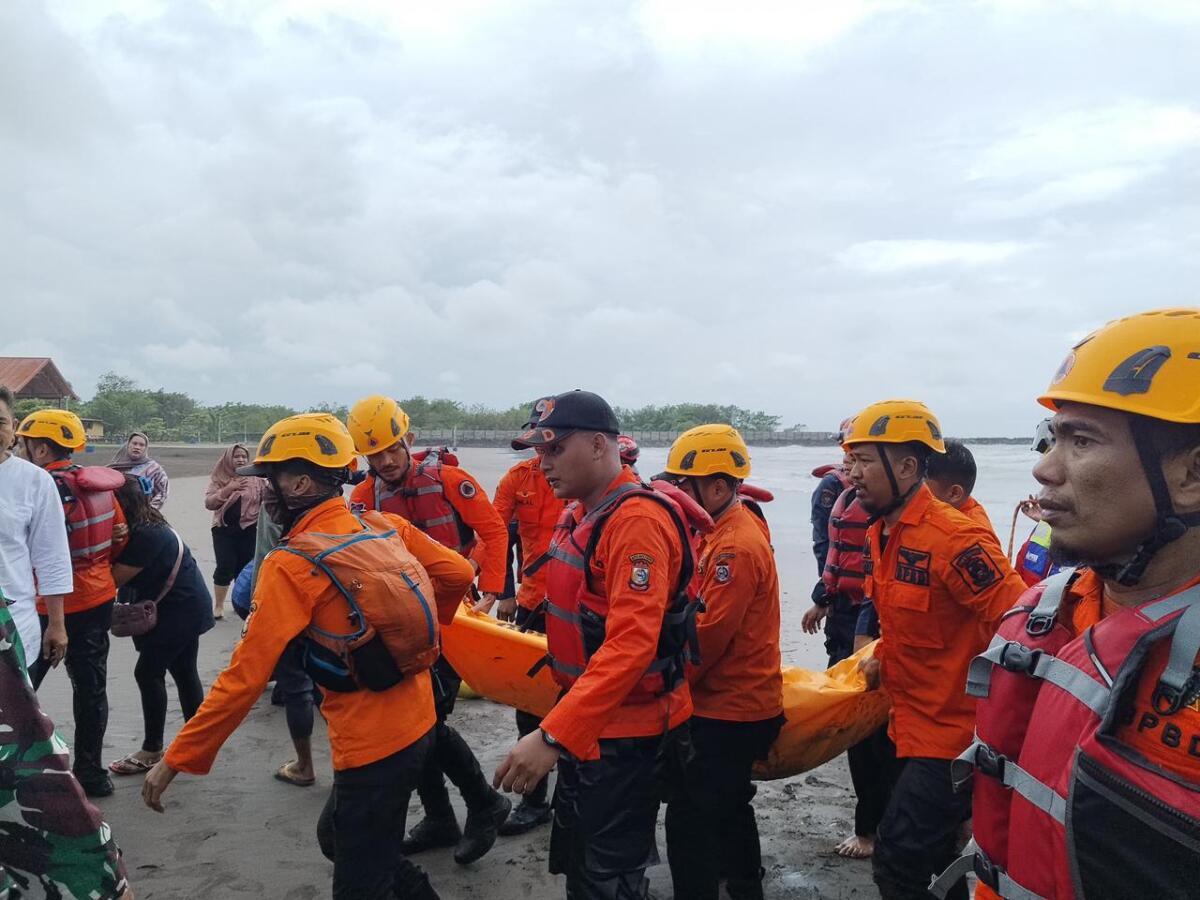 Seorang Nelayan Ditemukan Meninggal Usai Terseret Arus Laut di Pantai Indah Bosowa