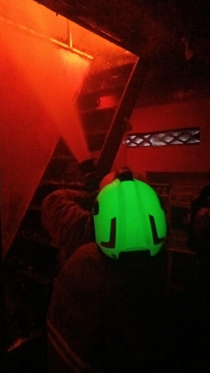 Empat Rumah di Bulogading Dilalap Api, Damkarmat Makassar Kerahkan 11 Armada