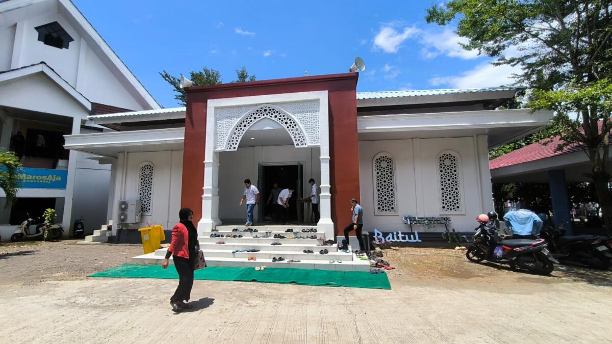 Chaidir Resmikan Masjid Baitul Khair