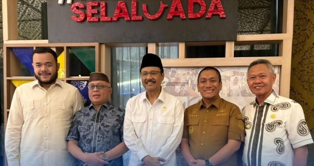 Bupati Lutim Temui Menteri Sosial