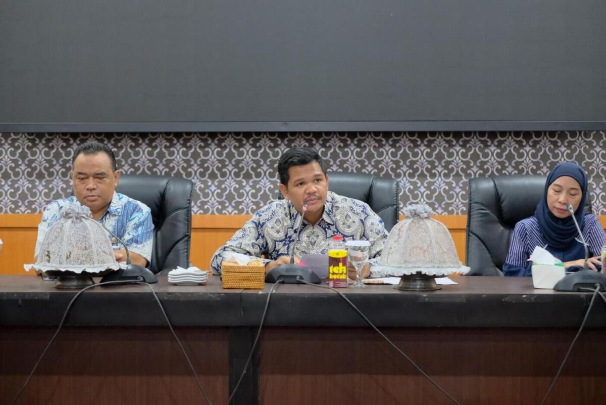 Bupati Pimpin Tim Terima BPK Sulsel