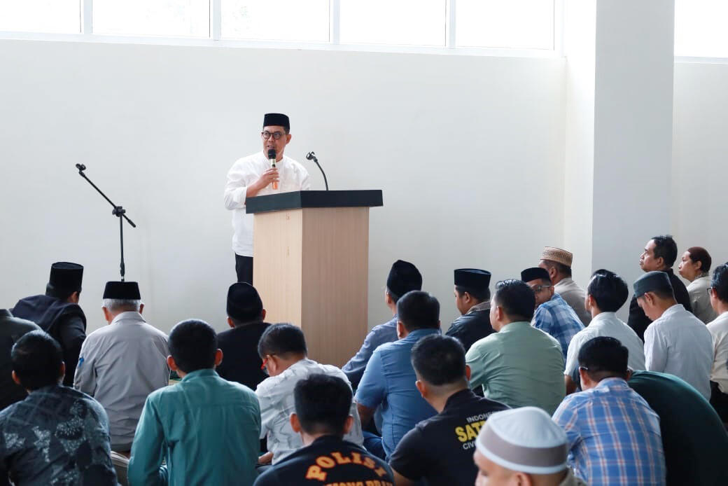 Pemkab Gelar Salat Jumat Perdana di Musala Ammatoa