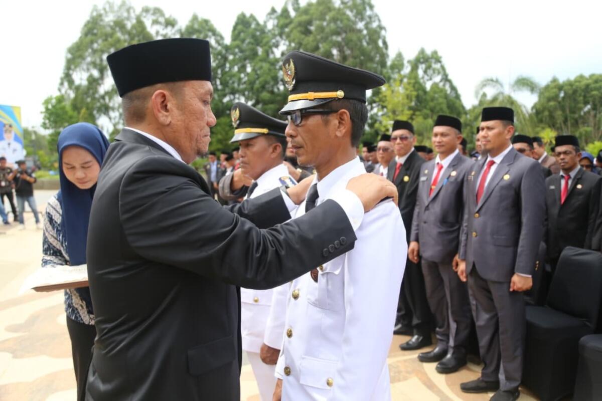 Bupati Irwan Lantik 13 Pejabat