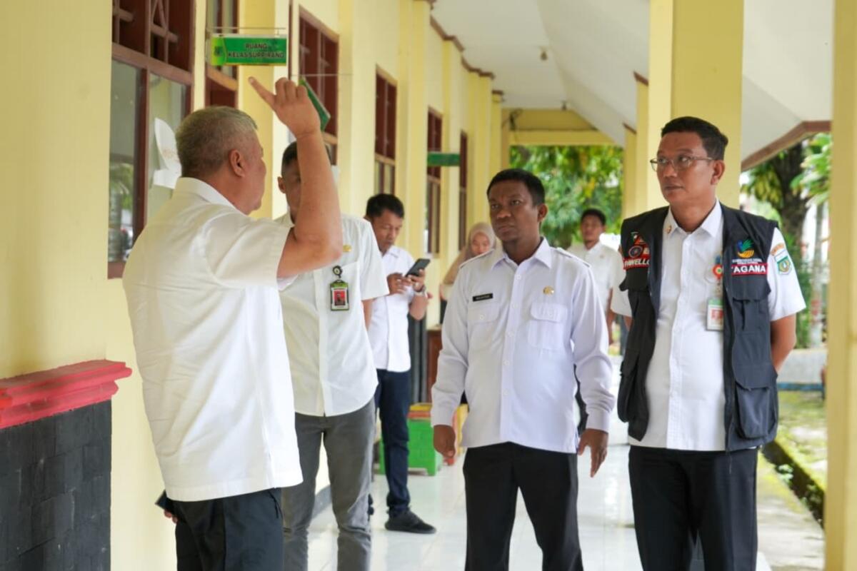 Bupati Tinjau Dua Titik Rintisan SR