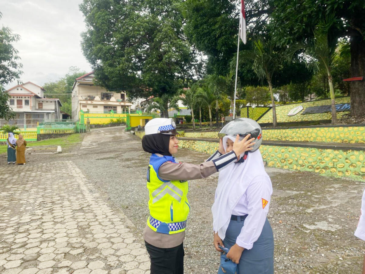 Sat Lantas Sosialisasi Ops Keselamatan di SMKN 4