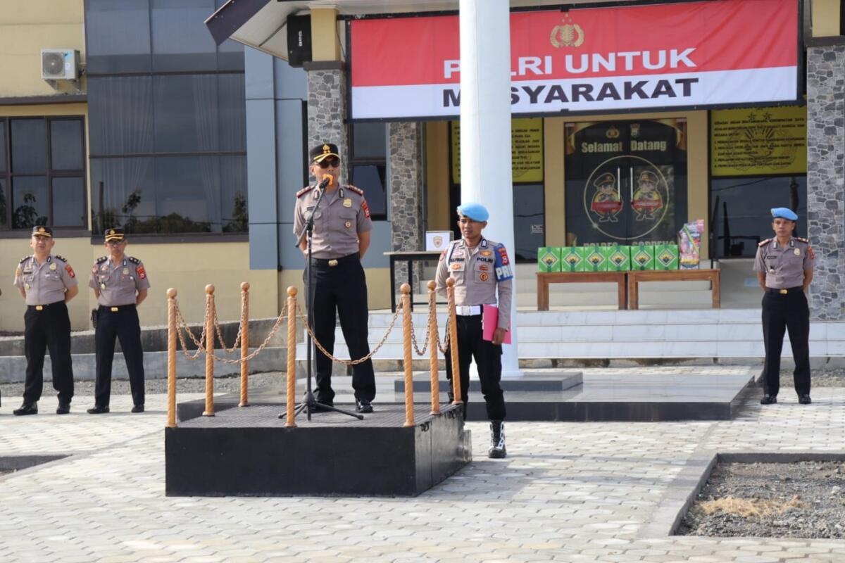 Kapolsek Lilirilau Dapat Hadiah Umroh Kapolres