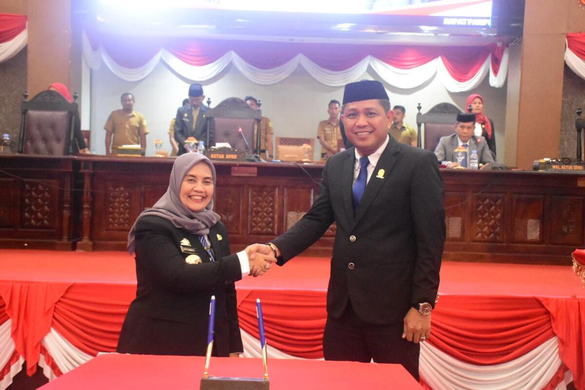 Serahkan LKPJ 2025 ke DPRD, Bupati Sinjai Paparkan Realisasi Anggaran dan Capaian Sektor Layanan Dasar