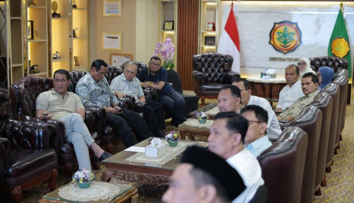 Mentan Amran Rapat Hari Minggu Antisipasi Kekeringan dan Ketegangan Geopolitik