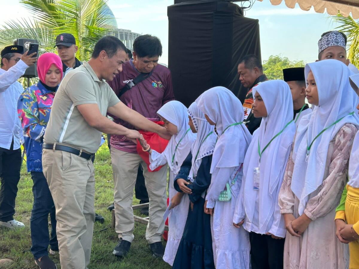 Puncak PSBM XXVI, KKSS dan IKA Unhas Berbagi Santunan untuk Ribuan Anak