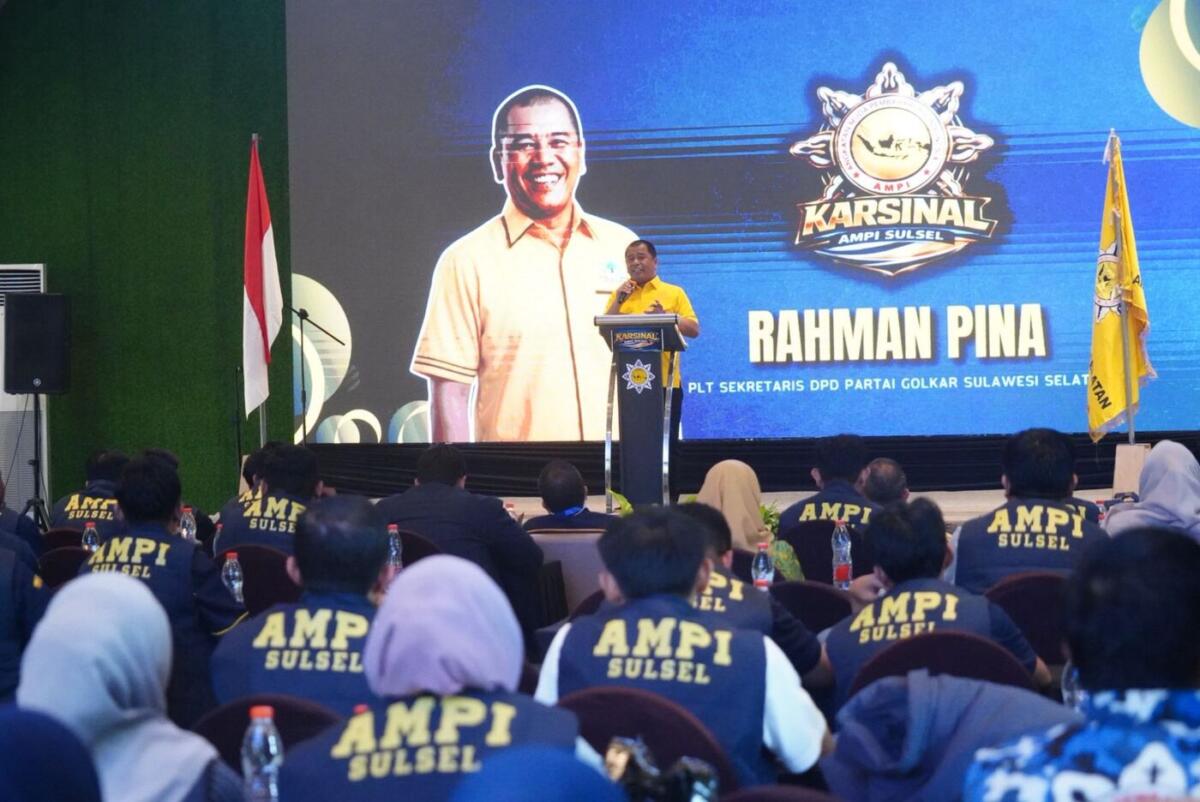 IST
MENGHADIRI--Plt Sekretaris DPD I Partai Golkar Sulsel yang juga Dewan Pembina AMPI, Dr Rahman Pina menghadiri Karsinal Tahun 2026 di Hotel MaxOne Makassar, Minggu (29/3).
