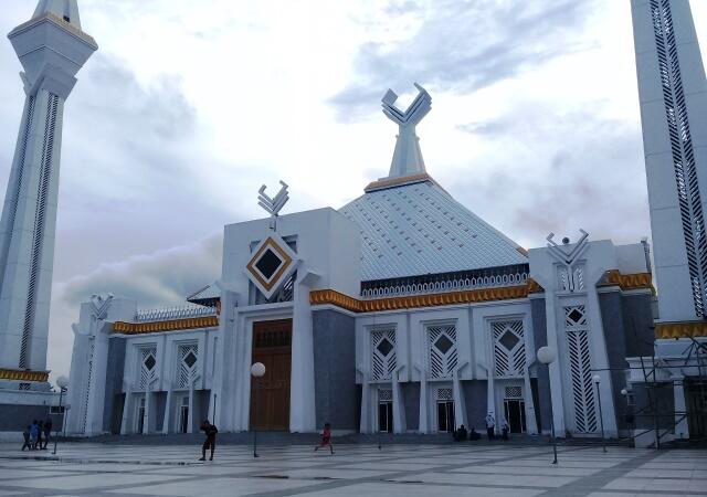 Husniah dan DM Gelar Open House di Kediaman Masing-masing