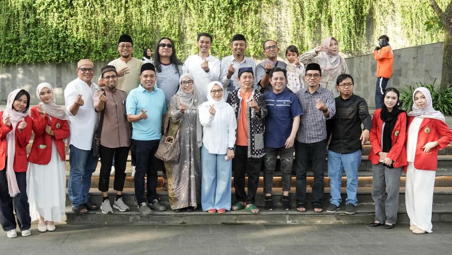 Ikafe Unhas Gelar Bukber dan Berbagi Penganan Buka Puasa